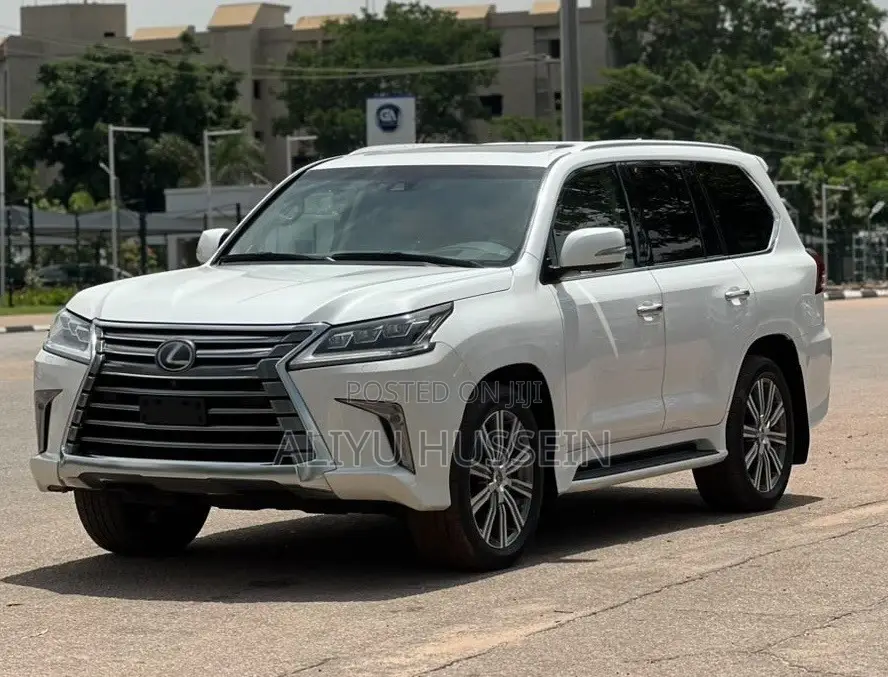 Lexus LX 2017 White