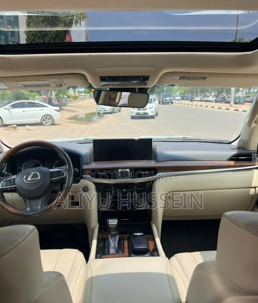 Lexus LX 2017 White