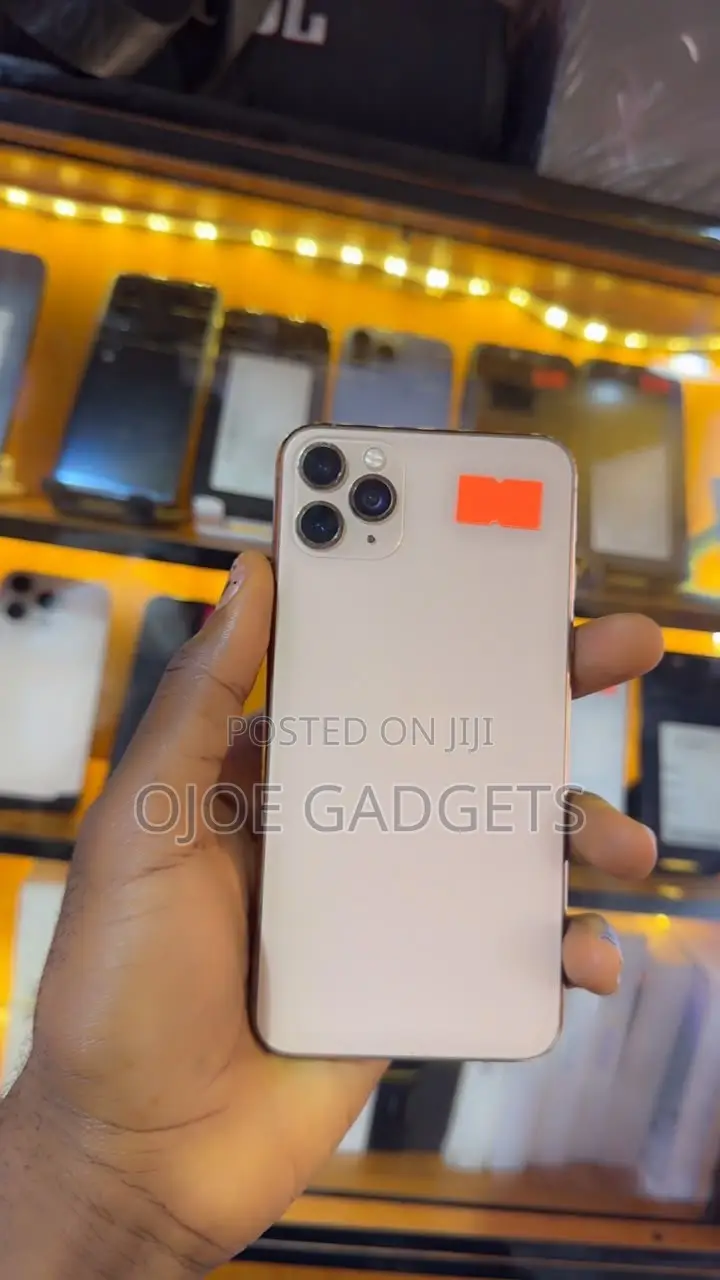 Apple iPhone 11 Pro Max 64 GB Gold