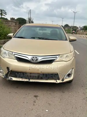 Toyota Camry 2012 Gold