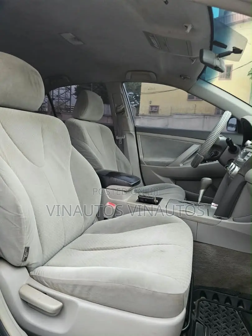 Toyota Camry 2008 Gray