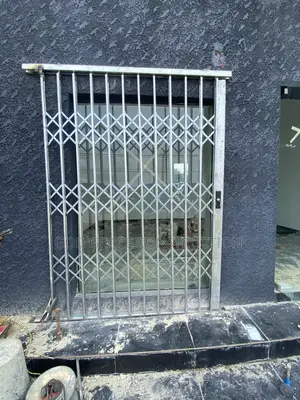 Collapsible Doorr