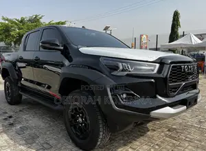 New Toyota Hilux 2026 Black