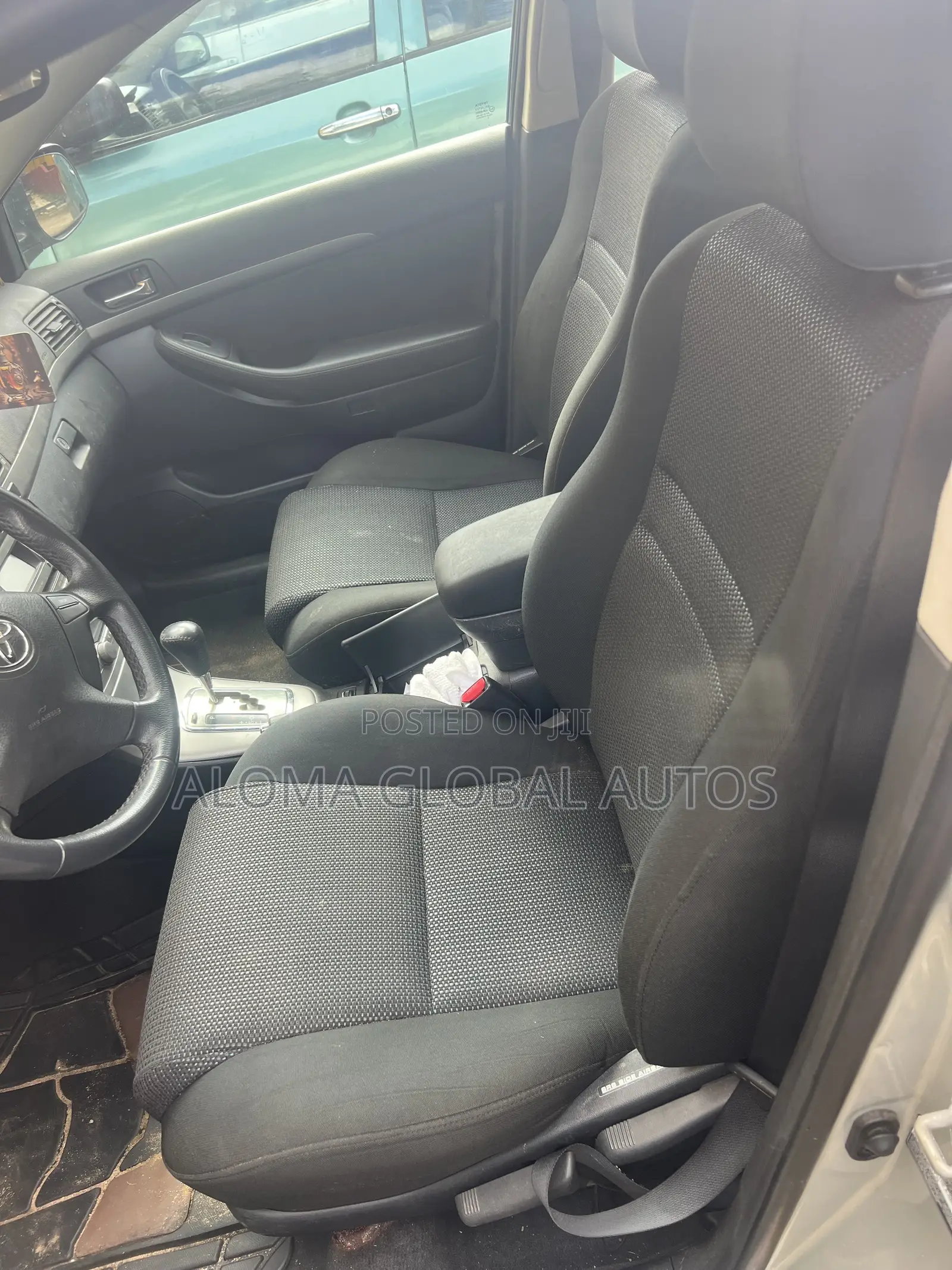 Toyota Avensis 2.0 Advanced Automatic 2010 Silver
