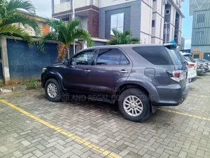 Toyota Fortuner 4.0 AWD 2015 Gray
