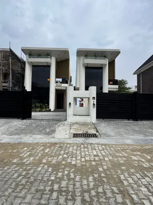 5bdrm Duplex in Chevron for sale