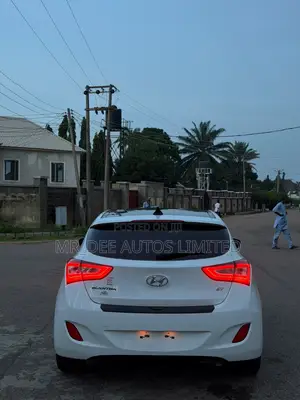 Hyundai Elantra GT 2013 White