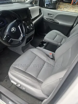 Toyota Sienna XLE 7-Passenger 4dr Minivan AWD (3.5L 6cyl 6A) 2015 White