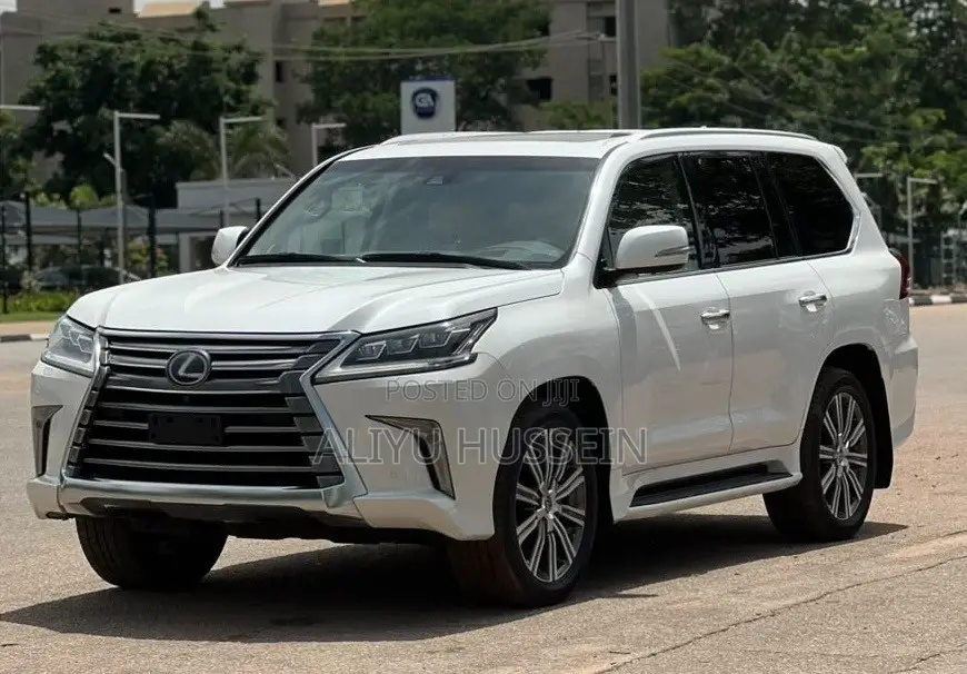 Lexus LX 2017 White