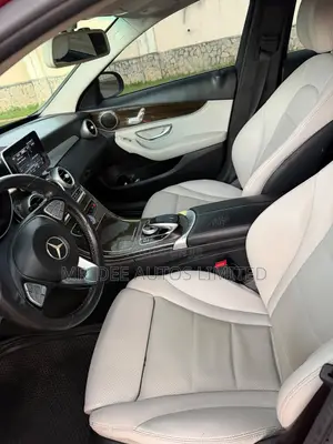 Mercedes-Benz C300 2016 Burgundy
