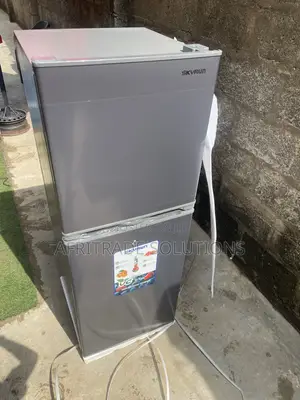 Skyrun 195L Refrigerator – Your Everyday Freshness Partner
