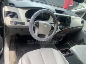 Toyota Sienna Limited FWD 7-Passenger 2013 Black