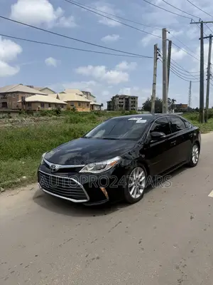 Toyota Avalon XLE Sedar FWD (3.5L 6cyl 6A) 2013 Black