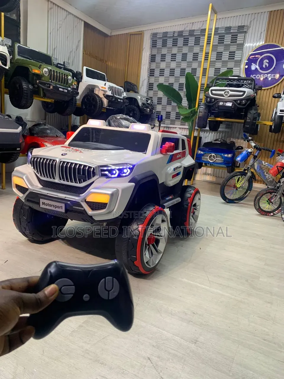 BMW Jeep Wrangler Kid's Car With Bluetooth Speaker and Remote Control