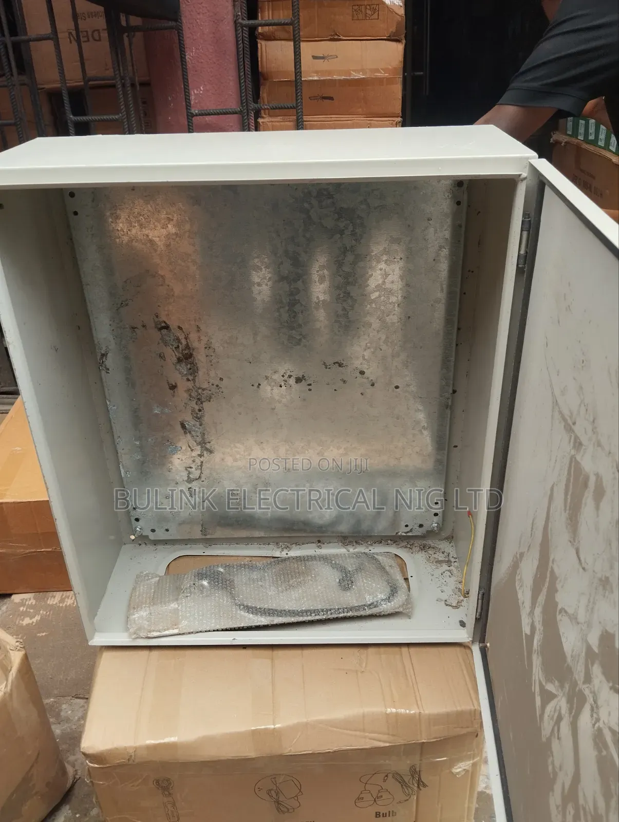 Height 700 W 600 D250 Panel Breaker Box