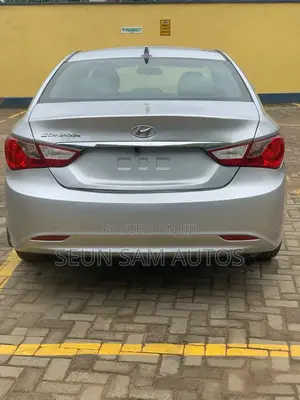 Hyundai Sonata 2011 Silver