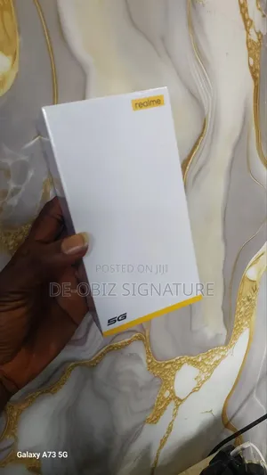 New Realme V30 128 GB Black