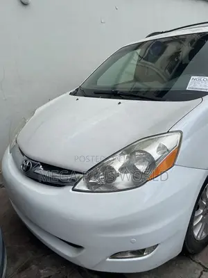 Toyota Sienna 2008 White