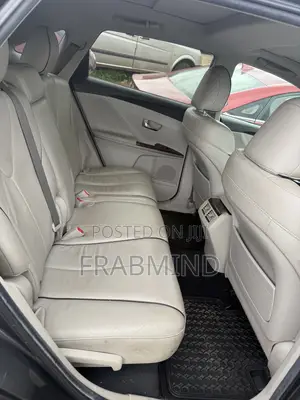 Toyota Venza XLE 2011 Gray