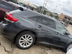 Toyota Venza XLE 2011 Gray