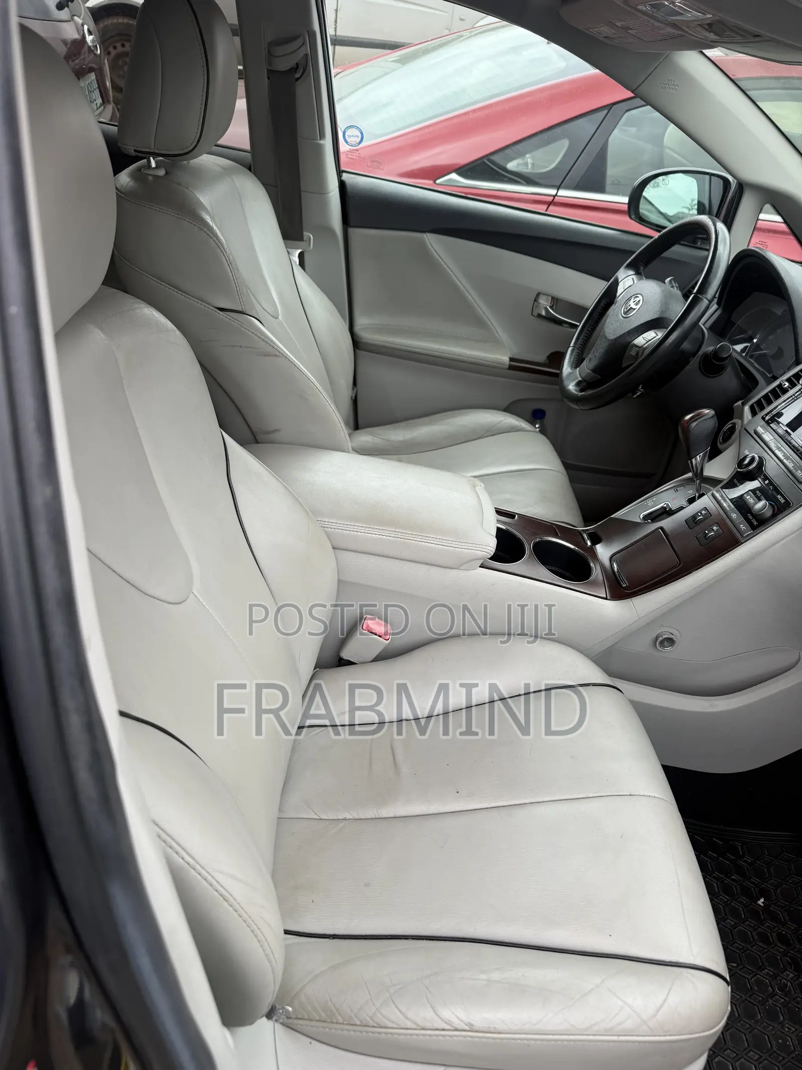 Toyota Venza XLE 2011 Gray