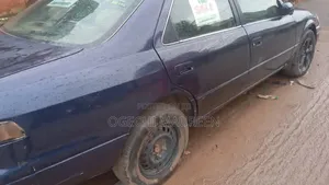 Toyota Camry Automatic 1999 Black