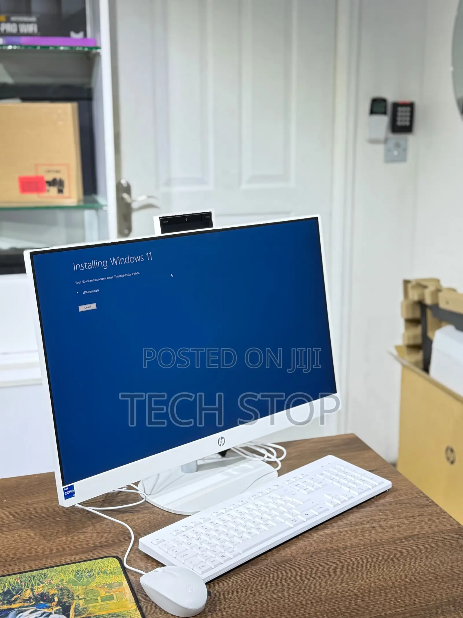New Desktop Computer HP AiO 24 8GB Intel Core Ultra 5 SSD 512GB