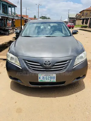 Toyota Camry LE V6 4dr Sedan (3.0L 6cyl 5A) 2006 Gray