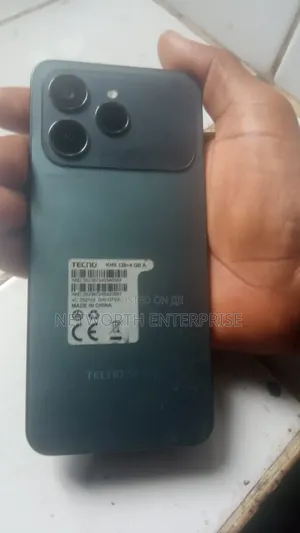 Tecno Spark 40 128 GB Gray