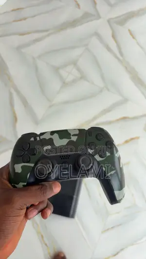 PS4 Console With 2 Pads
