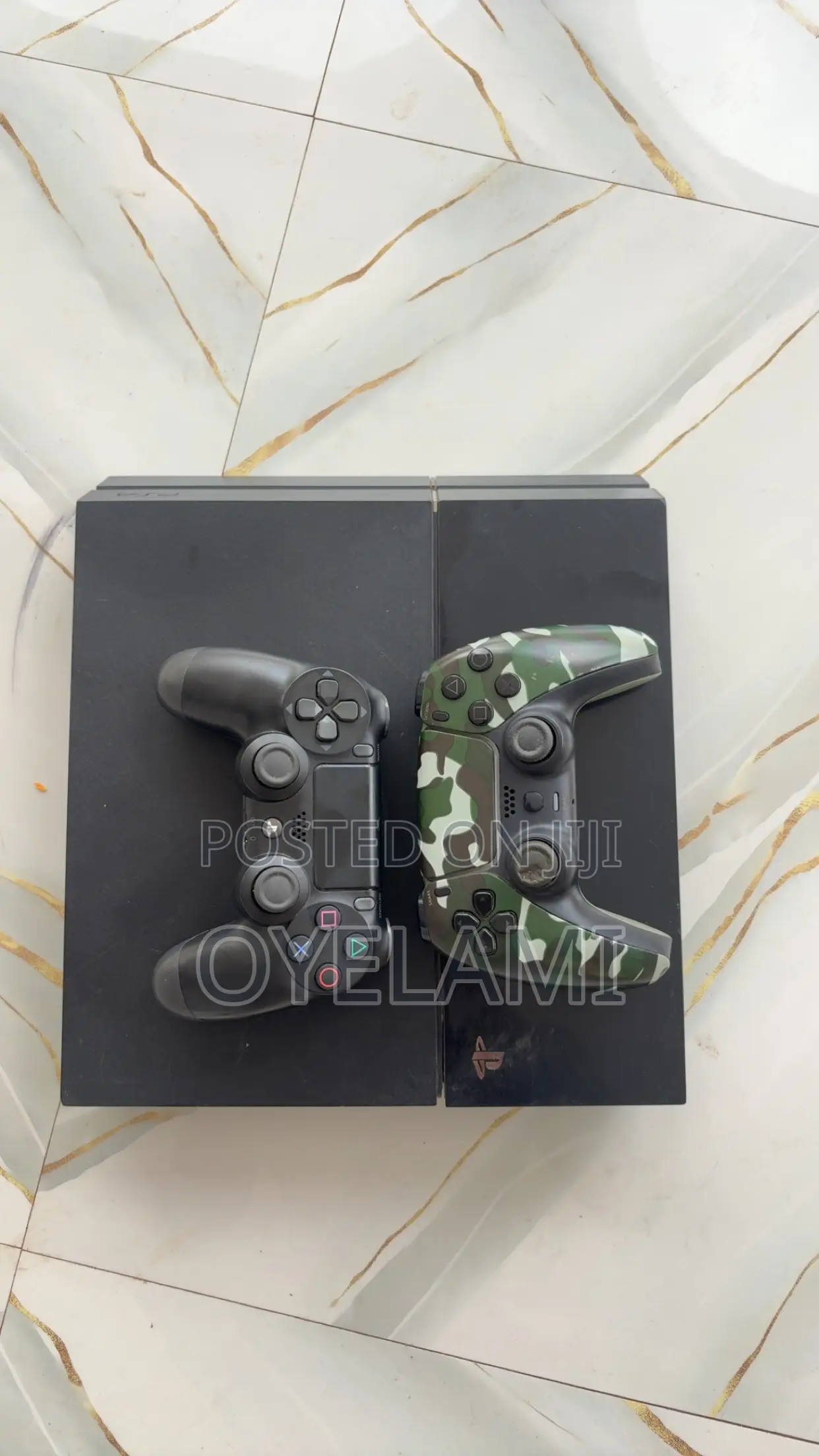 PS4 Console With 2 Pads