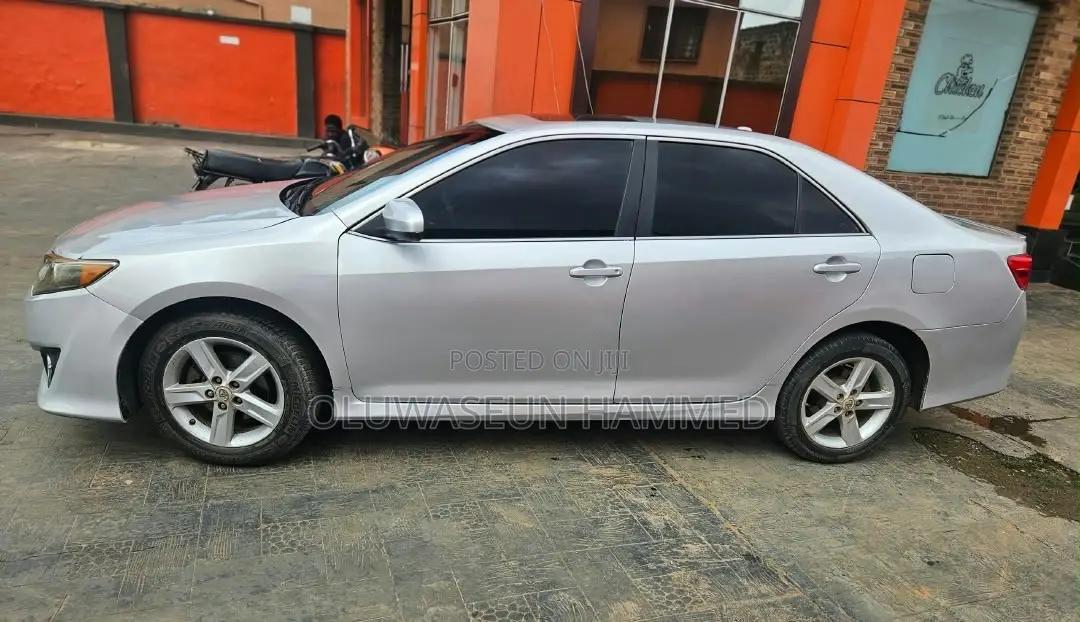 Toyota Camry 2013 Silver