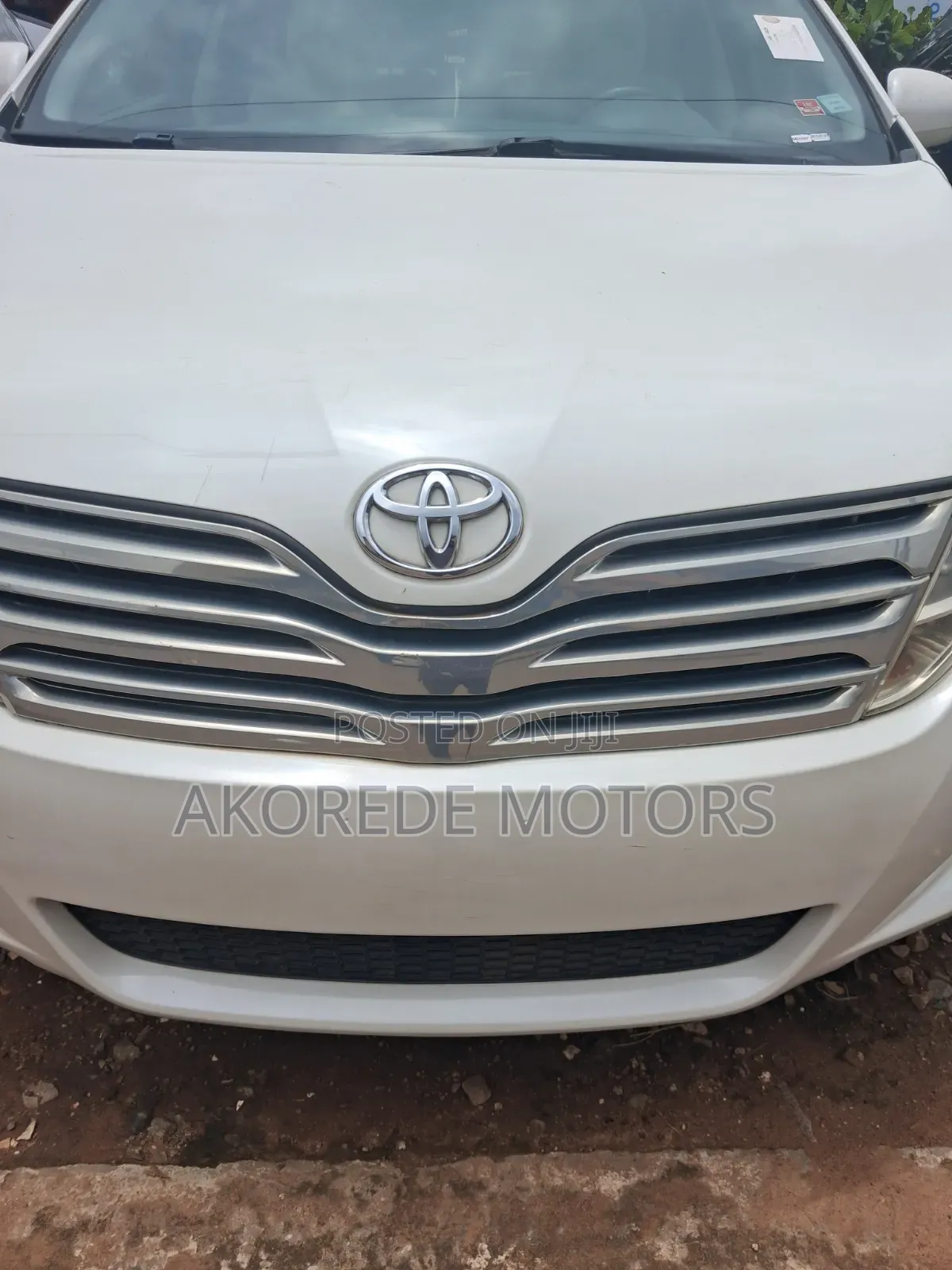 Toyota Venza 2010 White