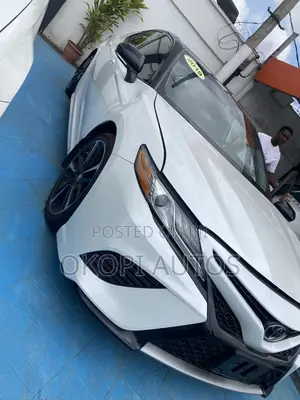 Toyota Camry 2019 White