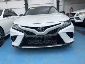 Toyota Camry 2019 White
