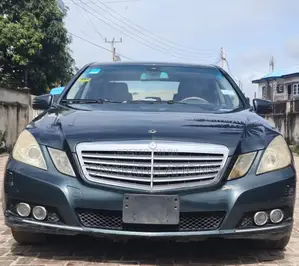 Mercedes-Benz E350 Base 4dr Sedan RWD (3.5L 6cyl 7A) 2011 Blue