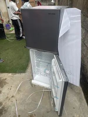 Skyrun 195L Double Door Fridge – Designed to Stay Fresh