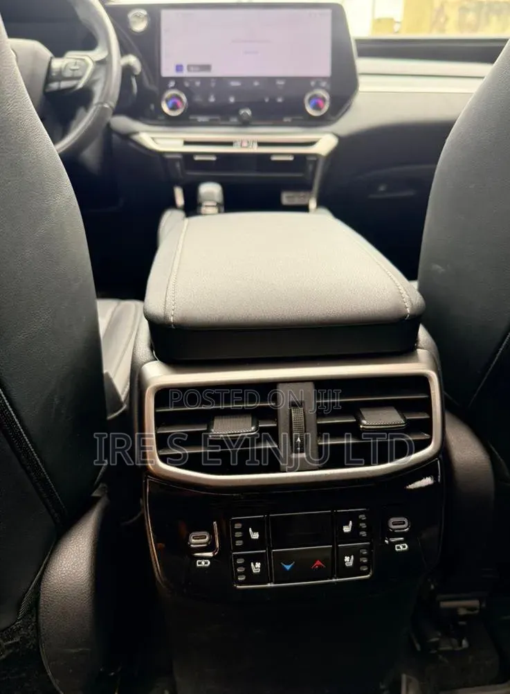 Lexus RX 2025 Gray