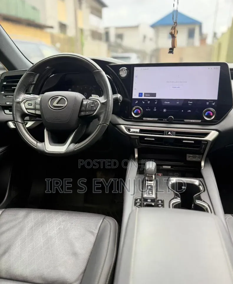 Lexus RX 2025 Gray