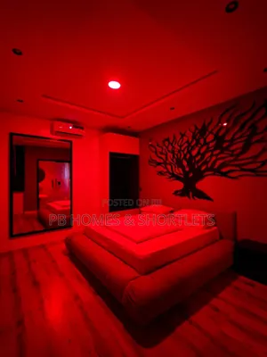 Beautifully Furnished Studio Apartment With a Bathub