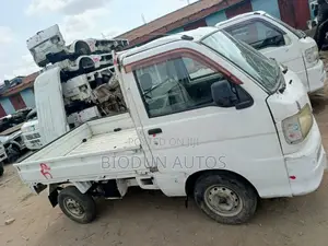 Suzuki Every 2005 White