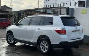 Toyota Highlander 2011 White