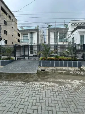 5bdrm Duplex in Lekki Phase 1 for sale