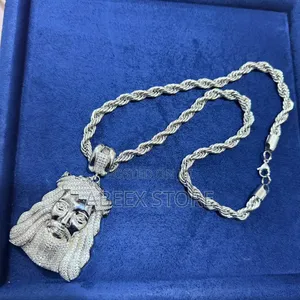 Twist Chain With Pendant