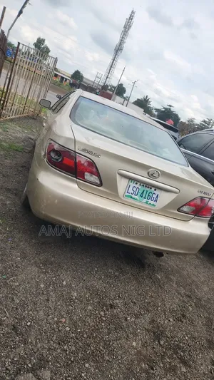 Lexus ES 330 Sedan 2004 Gold