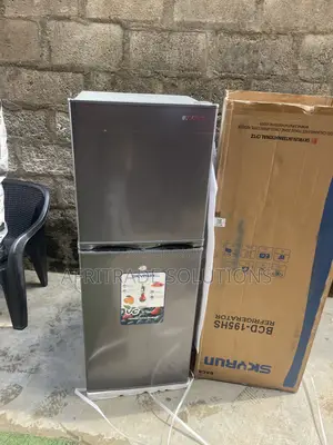 Skyrun 195L Refrigerator – Keep Your Kitchen Cool Fresh