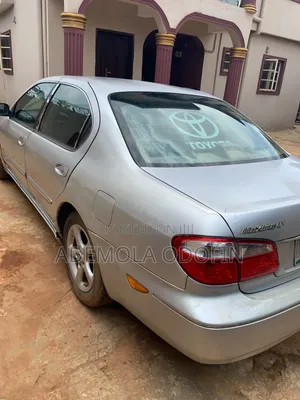 Nissan Maxima 2002 Silver
