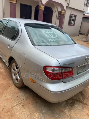 Nissan Maxima 2002 Silver