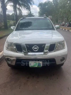 Nissan Frontier 2009 White