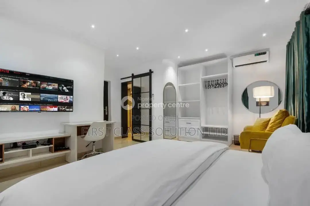 Luxury 1 Bedroom Apartment